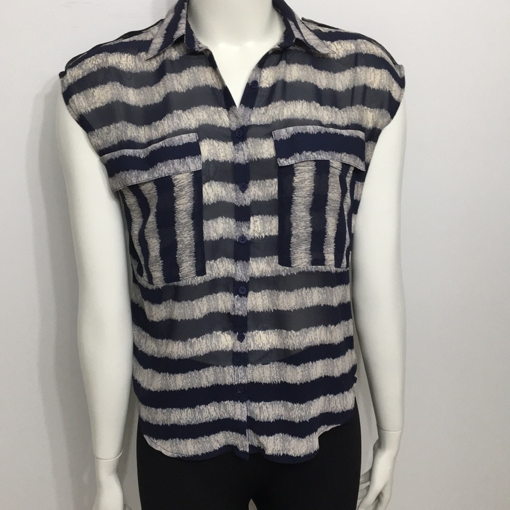 3/$15 Harlowe & Graham Sheer Blue White Top Small